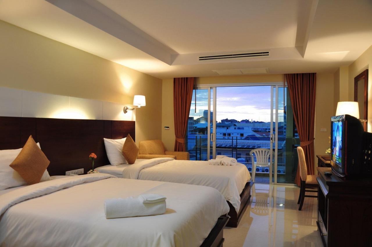 August Suites Pattaja Kültér fotó